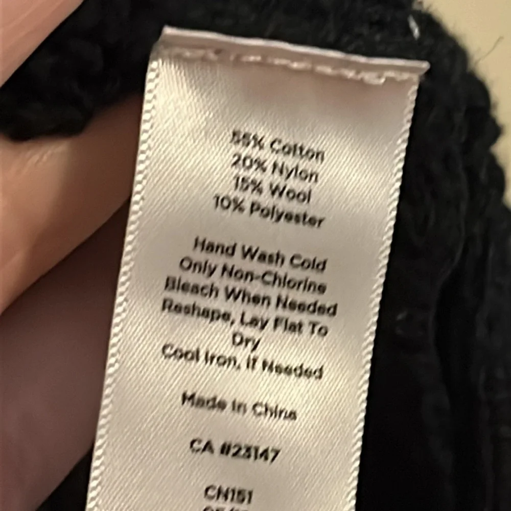Talbots ladies sweater. - Picture 6 of 6